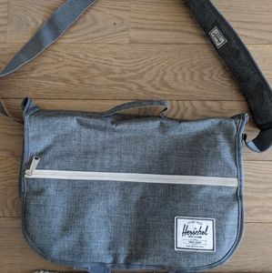 Herschel Messenger Bag
